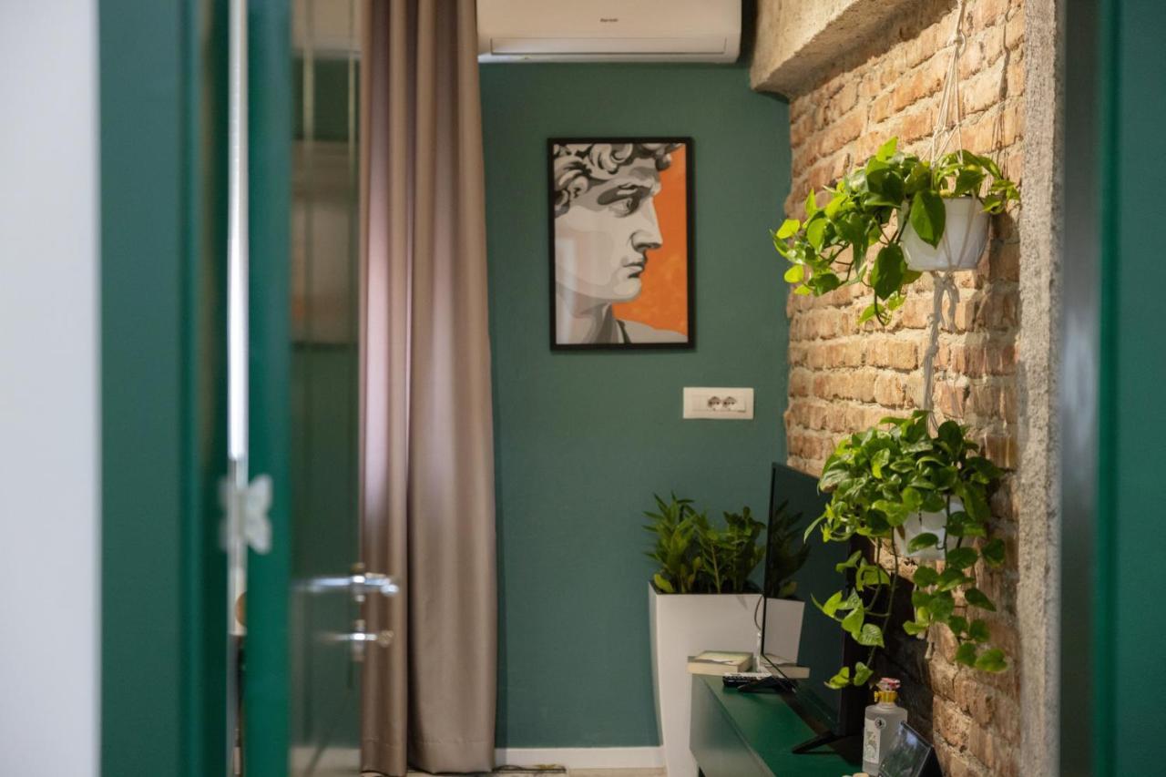 Three Doors Apartments, Kiwi 1+1 Apartment Tirana Bagian luar foto